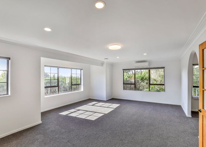  at 8 Murano Place, Chatswood, North Shore City, Auckland