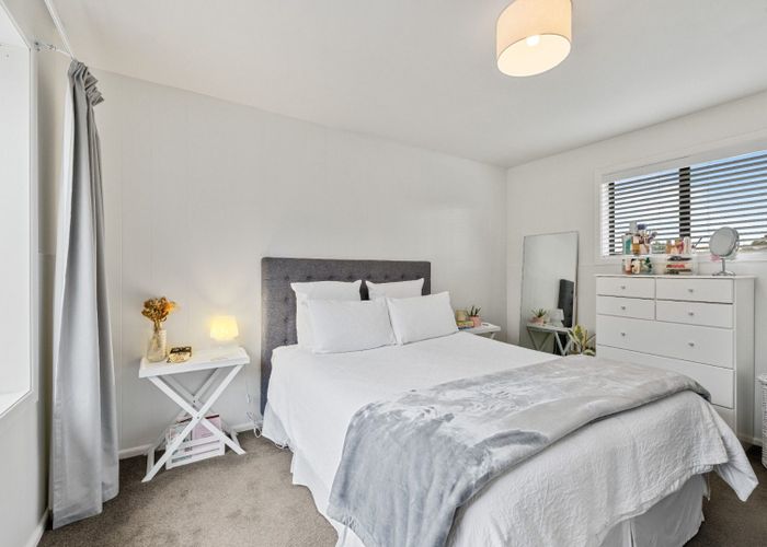  at 16 Dunedin Street, Redwood, Christchurch City, Canterbury