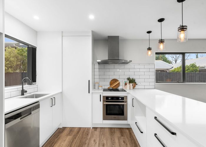  at 2/90 Bishop Street, St. Albans, Christchurch City, Canterbury