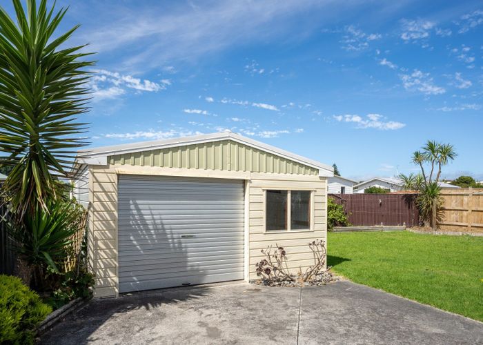  at 11 Simcox Street, Otaki Beach, Otaki