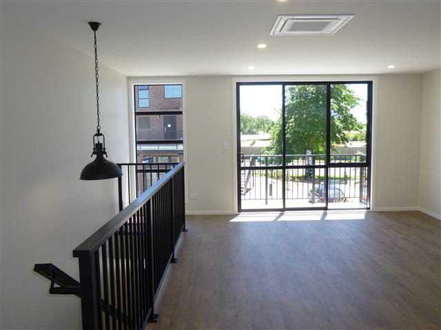  at 8 Village Quarter Lane, Frankton, Hamilton, Waikato