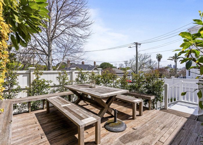  at 8 Birdwood Crescent, Parnell, Auckland