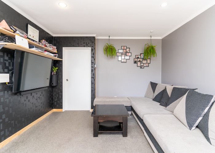  at 2 Magenta Place, Broomfield, Christchurch