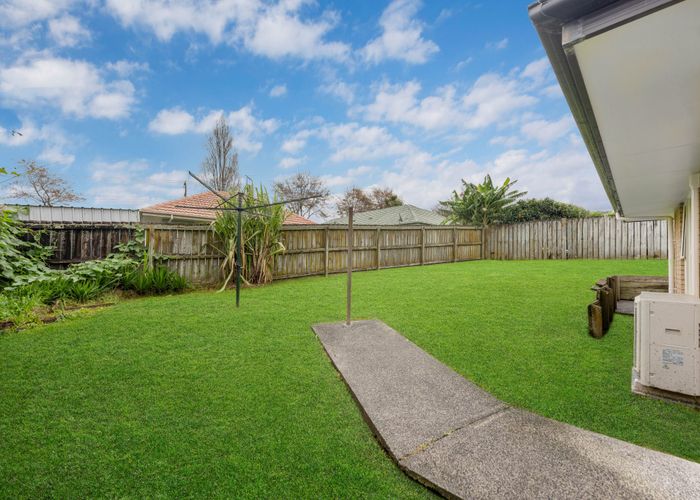  at 17 Cretian Crescent, Henderson, Waitakere City, Auckland