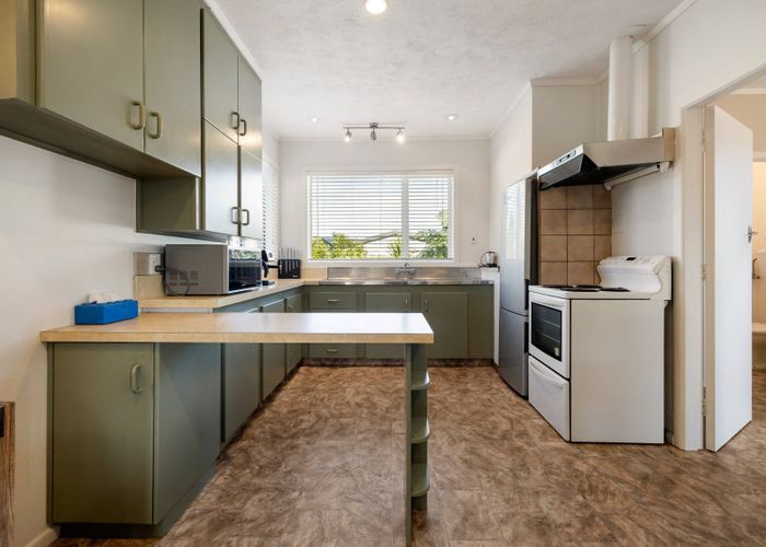  at 32 Sandwich Road, Saint Andrews, Hamilton, Waikato