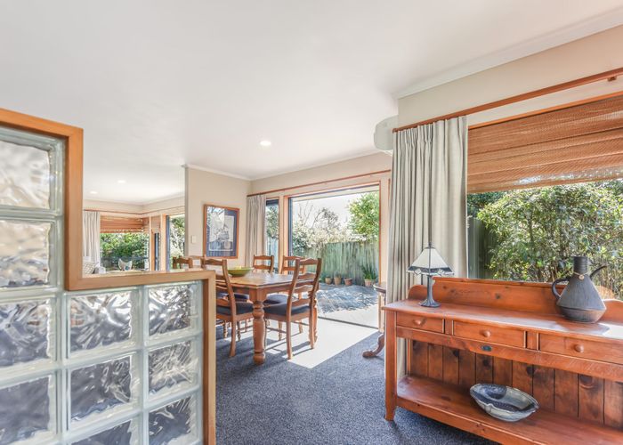  at 32 Rochfort Drive, Richmond