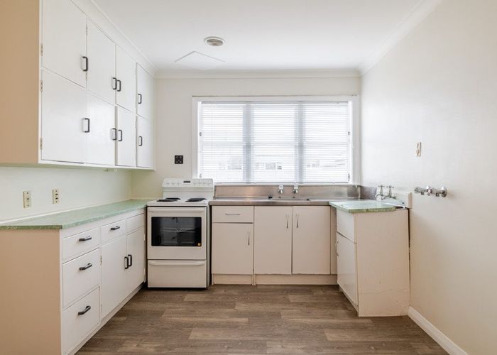  at 351 Botanical Road, West End, Palmerston North, Manawatu / Whanganui