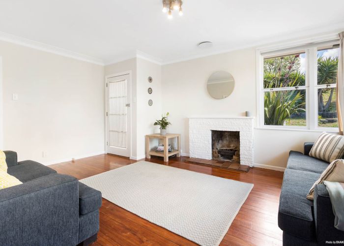  at 19 Kelwyn Road, Kelston, Auckland