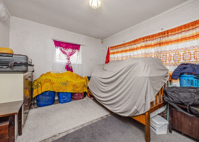  at 42 Landscape Road, Papatoetoe, Manukau City, Auckland