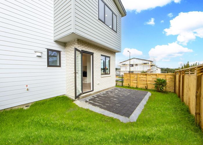  at 35 Whiteywood Street, Westgate, Waitakere City, Auckland