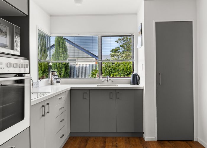  at 4B Windsor Terrace, Taradale, Napier