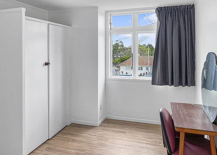  at 1290 Dominion Road, Mount Roskill, Auckland