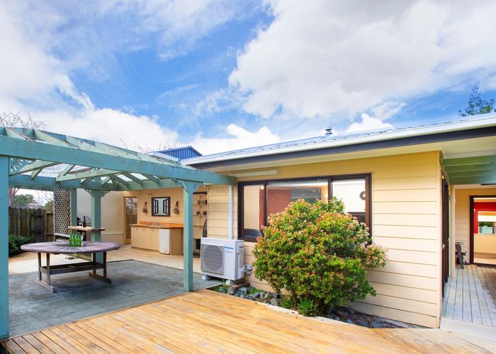 Free property data for 236 Kaipara Flats Road, Warkworth homes.co.nz