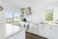  at 2/15 Kiteroa Rd, Rothesay Bay, North Shore City, Auckland