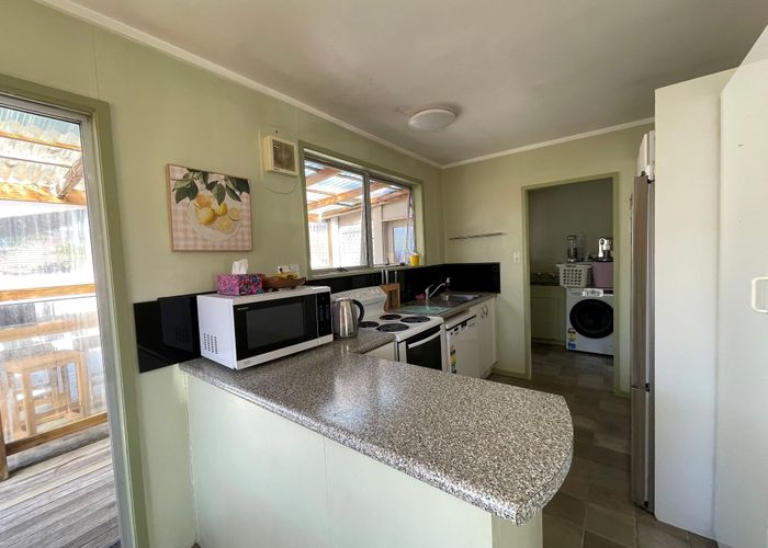  at 21 lisa Rise, Half Moon Bay, Manukau City, Auckland