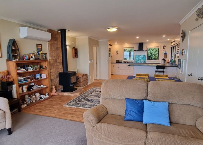  at 218 Rocks Highway, Riverton