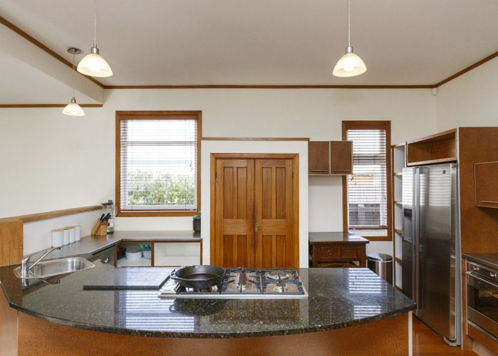  at 137 Cook Street, West End, Palmerston North, Manawatu / Whanganui
