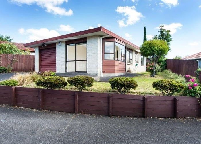  at 8/54 Nikau Street, New Lynn, Waitakere City, Auckland