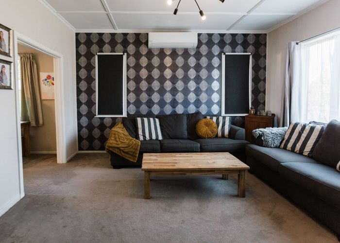  at 902 Queen Street East, Parkvale, Hastings