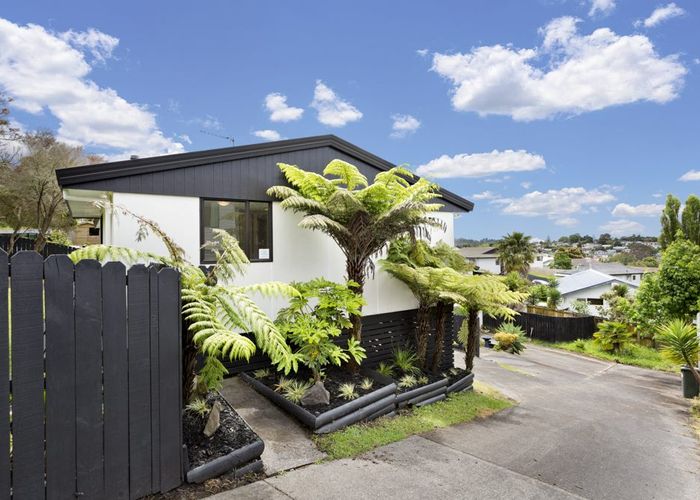  at 1/235 Glengarry Road, Glen Eden, Auckland