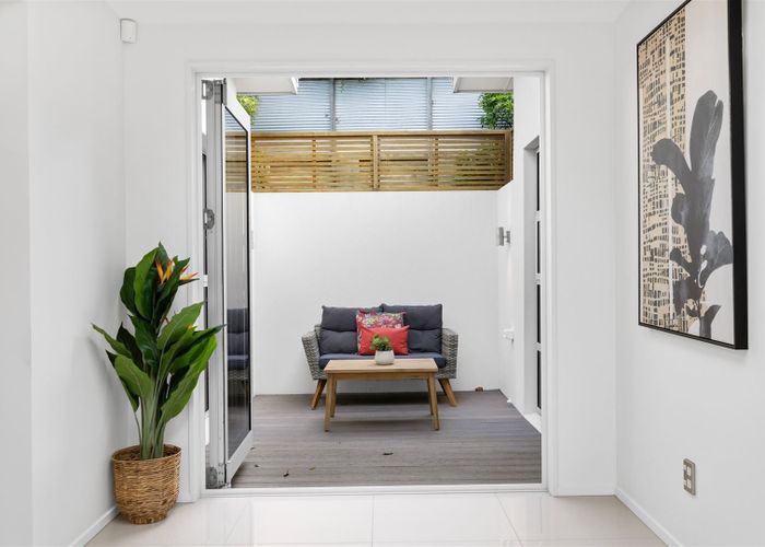  at 4 Law Lane, Mount Pleasant, Christchurch