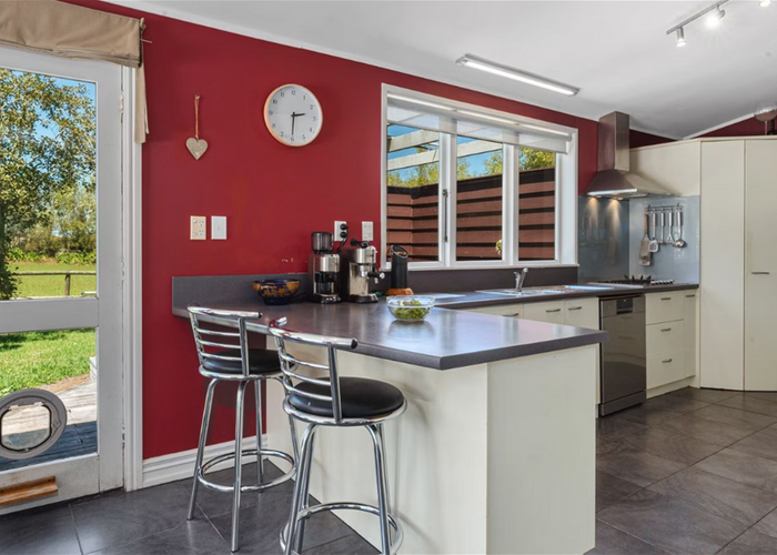  at 322 Postman Road, Albany