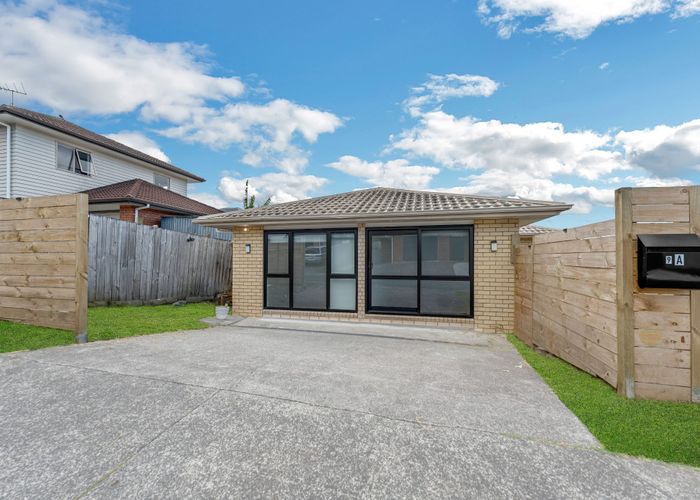  at 9 Neesons Way, Glendene, Waitakere City, Auckland