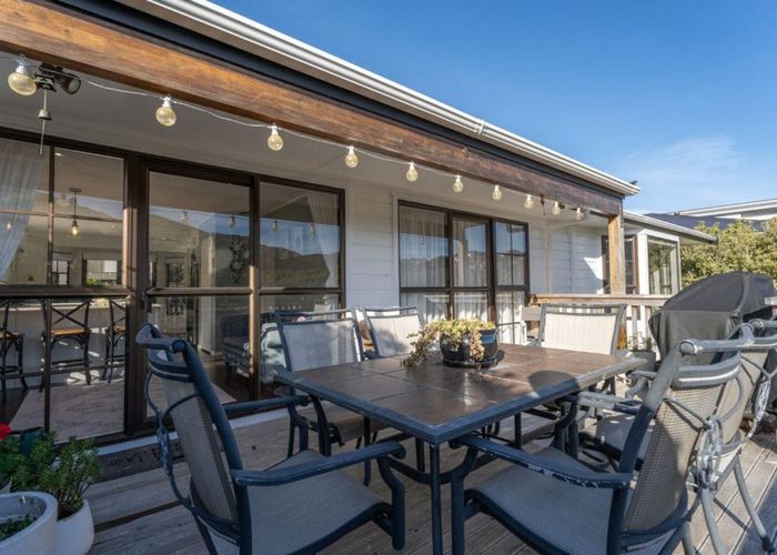  at 9 Lakewood Avenue, Churton Park, Wellington