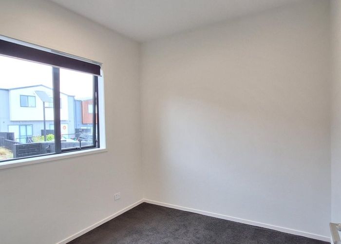  at 33 Canna Street, Totara Park, Manukau City, Auckland