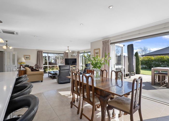  at 11 Charlesworth Drive, Allenton, Ashburton