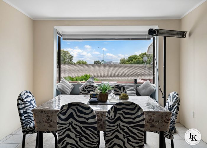  at 8 Carnoustie Drive, Wattle Downs, Manukau City, Auckland