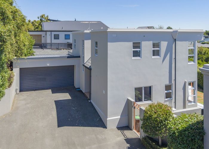  at 2/5A Madeley Road, Mount Pleasant, Christchurch City, Canterbury