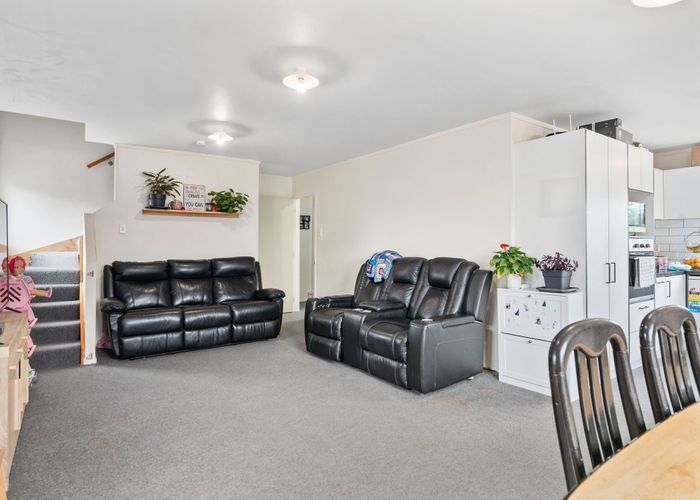  at 417A Dey Street, Hamilton East, Hamilton