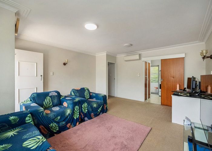 at 2/110 Richardson Road, Mount Albert, Auckland City, Auckland