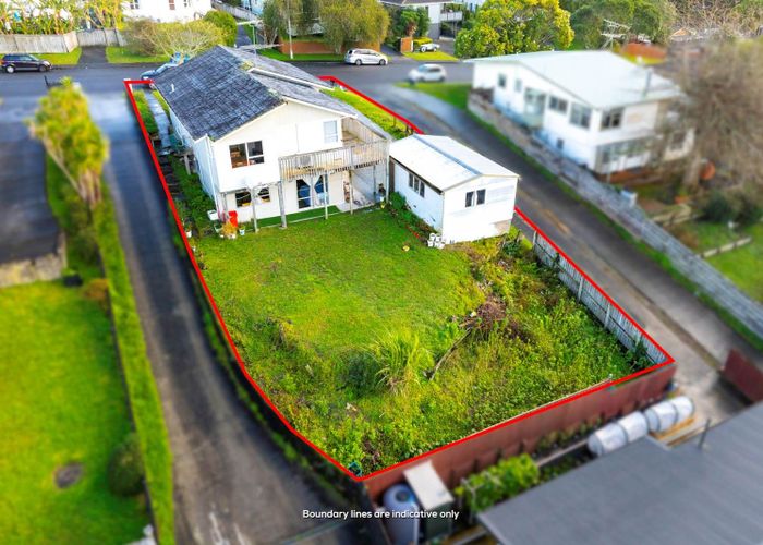  at 42 Tamahere Drive, Glenfield, North Shore City, Auckland
