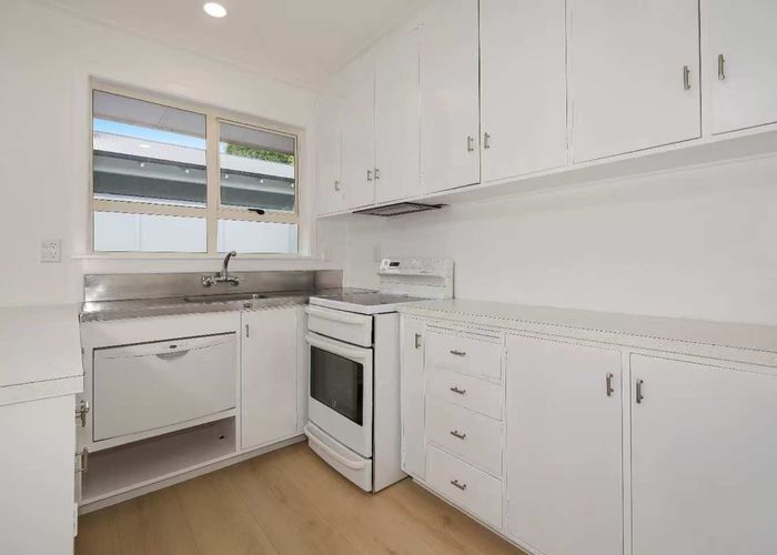  at 2/1 Rahiri Road, Mount Eden, Auckland City, Auckland