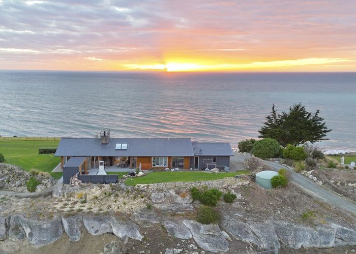  at 876A Beach Road, Kakanui, Waitaki, Otago
