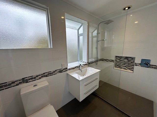  at 33 Lincoln Park Ave, Massey, Waitakere City, Auckland