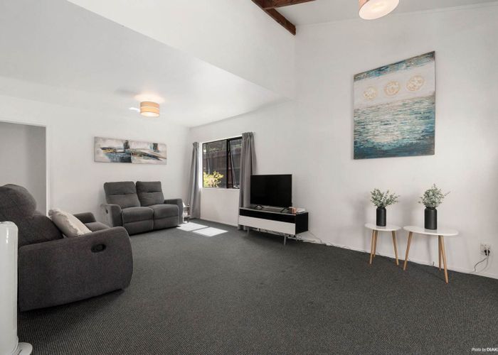  at 1 Greenvalley Rise, Glenfield, North Shore City, Auckland