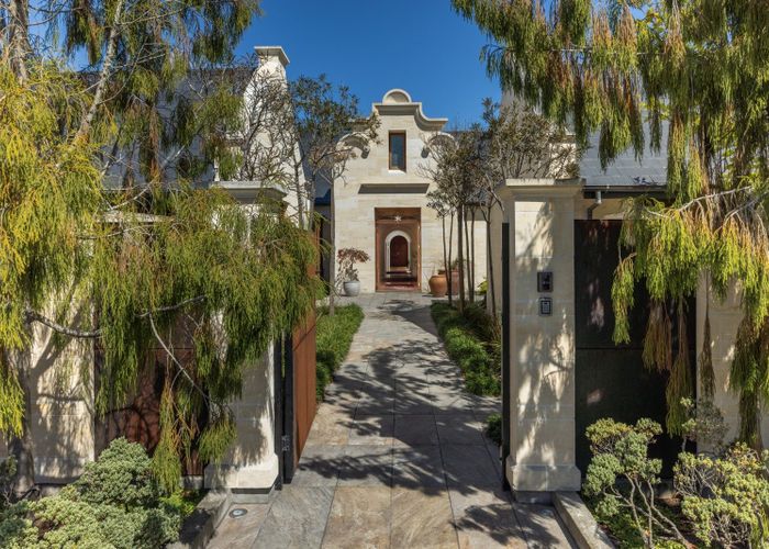  at 29 Garden Road, Fendalton, Christchurch City, Canterbury