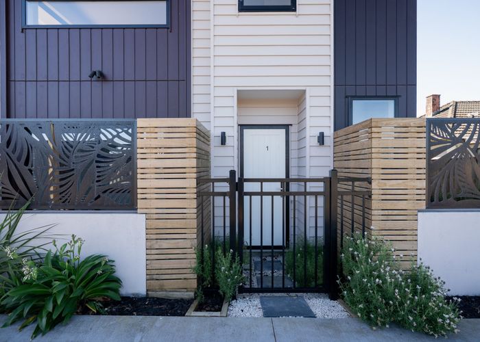  at 3153 Great North Road, New Lynn, Waitakere City, Auckland