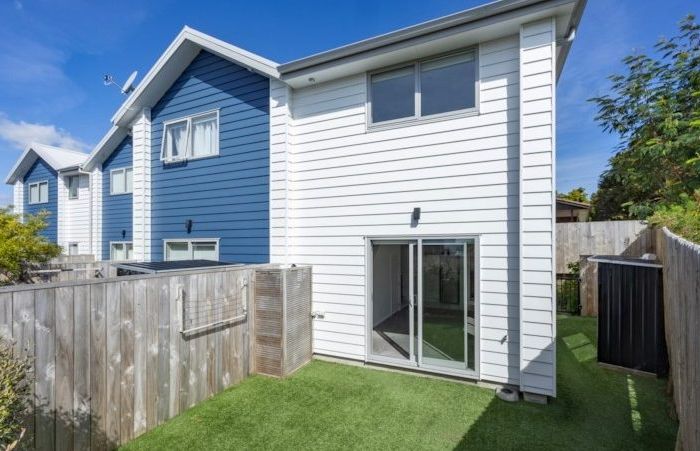  at 6/22 Denver Avenue, Sunnyvale, Auckland