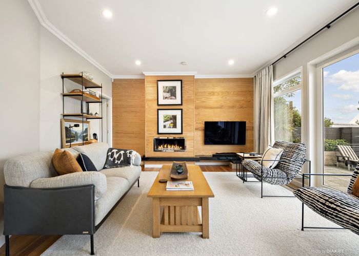  at 15 Zetland Street, Highbury, Wellington