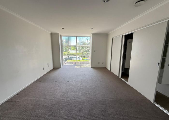  at 6 The Track, Takanini, Papakura, Auckland