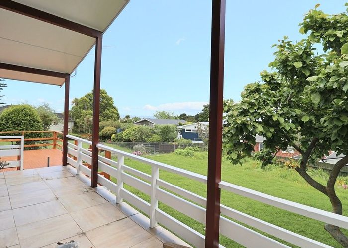  at 5 Patricia Place, Hill Park, Manukau City, Auckland