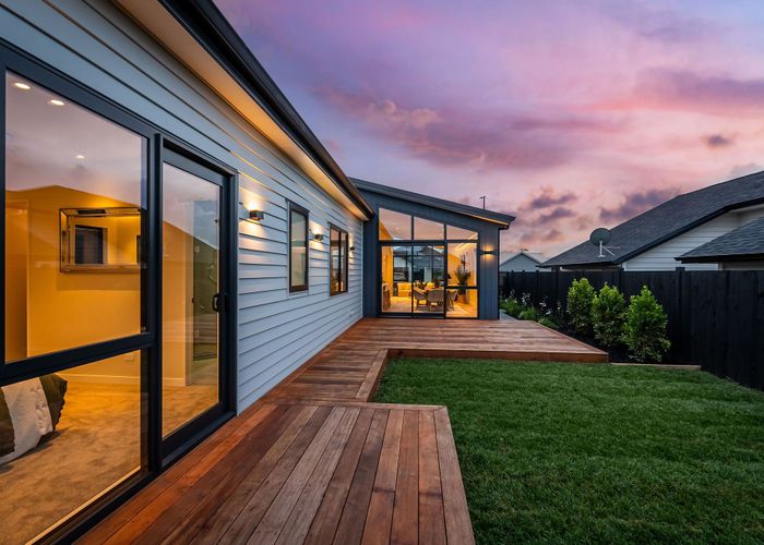  at 4 Henl Lane, Milldale, Rodney, Auckland