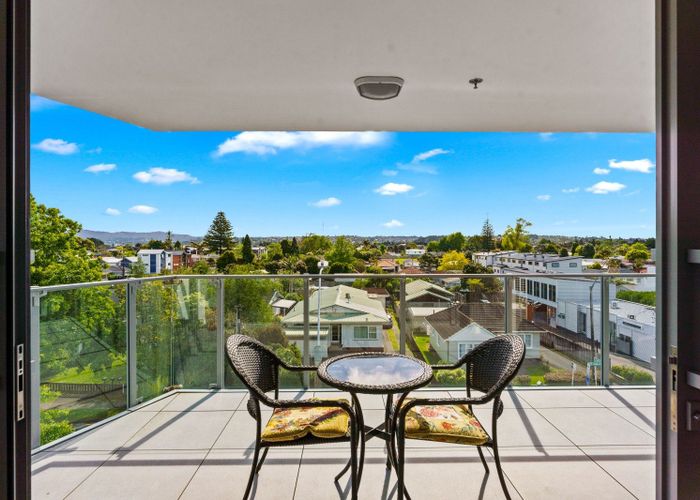  at 3A/84 Gunner Drive, Te Atatu Peninsula, Auckland
