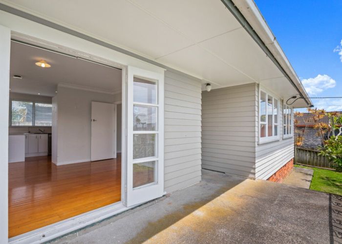  at 1/71 Sylvan Crescent, Te Atatū South, Auckland