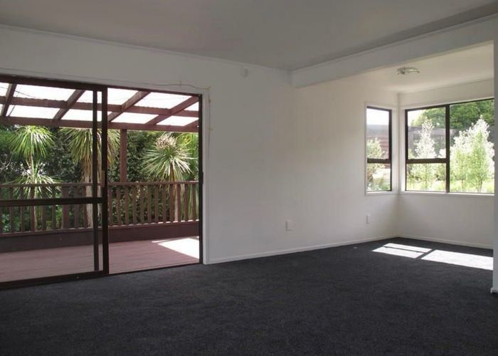  at 32 Glencourt Place, Glenfield, North Shore City, Auckland