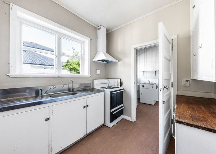  at 80 Walmer Road, Point Chevalier, Auckland